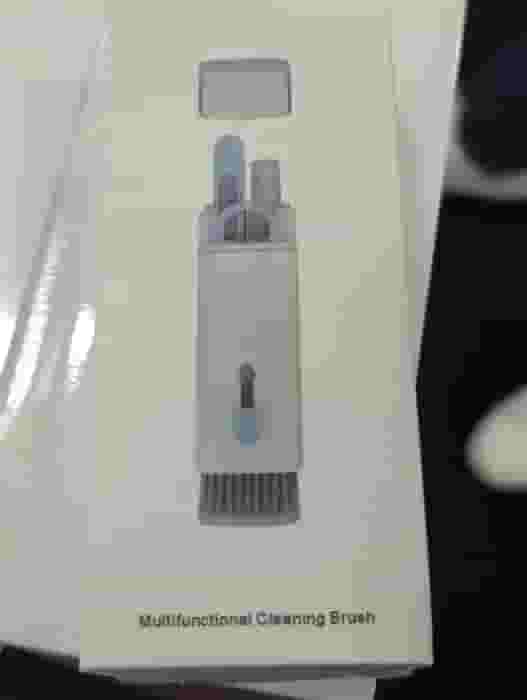 Multifunctional cleaning brush